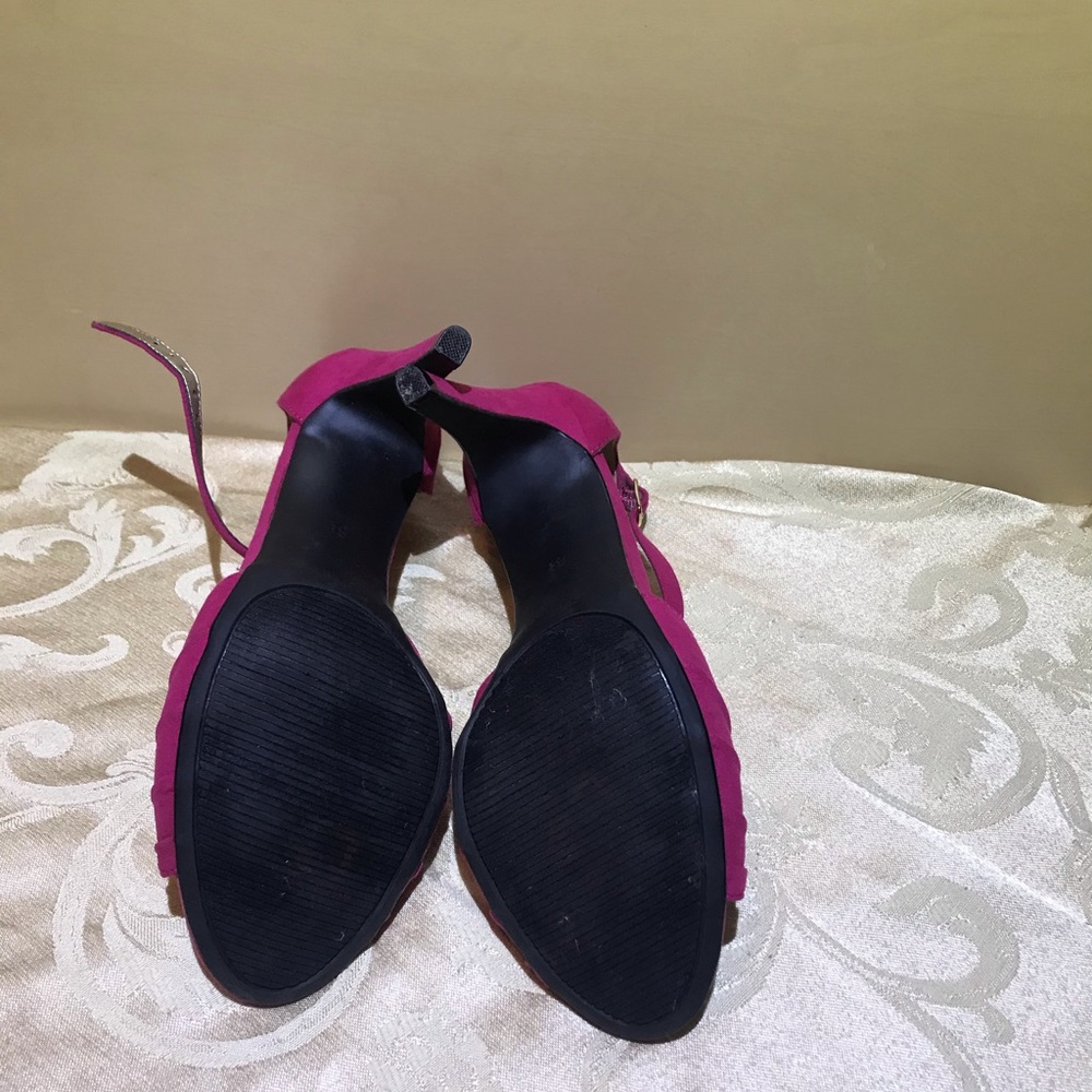 Pink heels - Picture 2 of 4